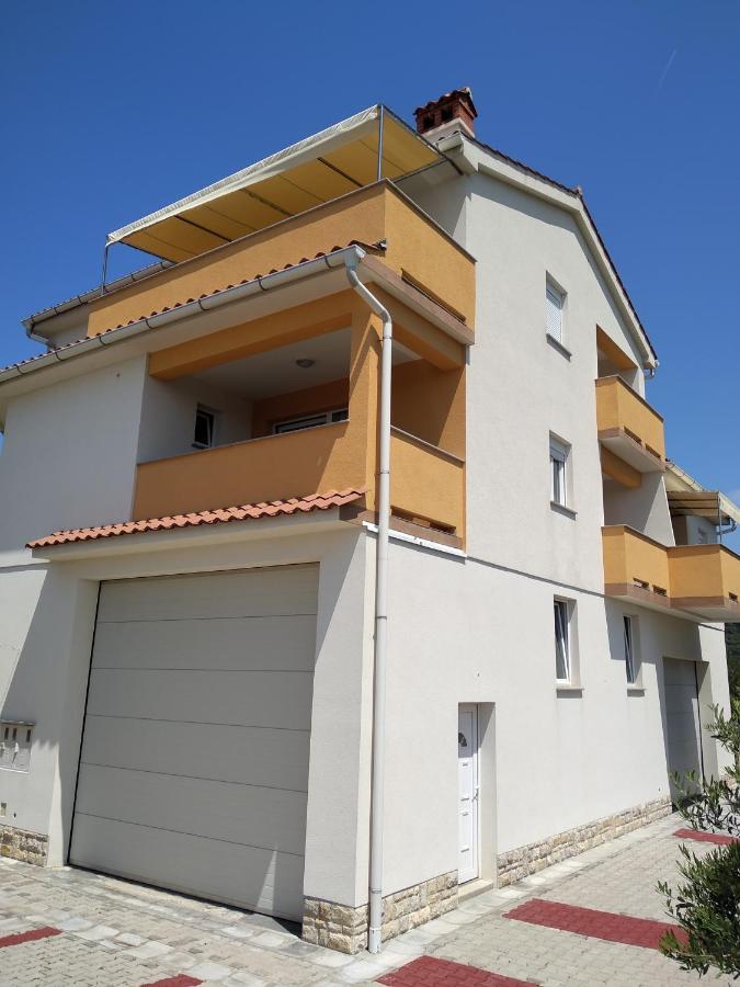 Apartments Palit Rab Town Exteriör bild